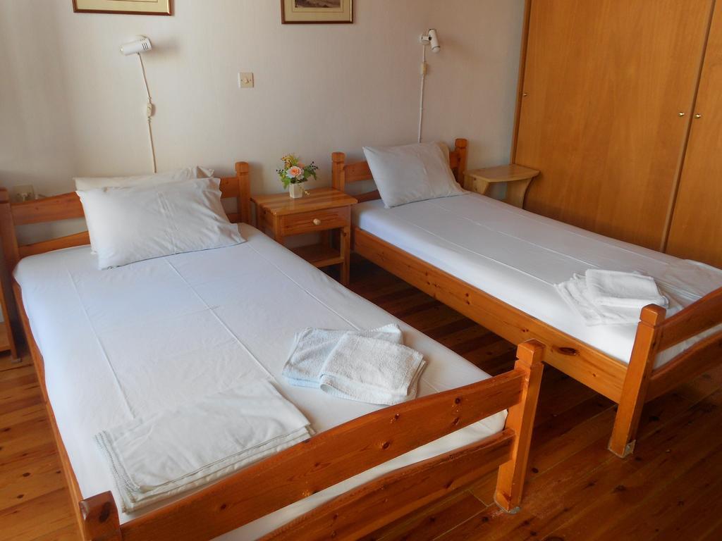 Aggela Guesthouse Szkópelosz Szoba fotó